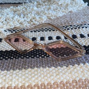 Diamond all peach sunglasses